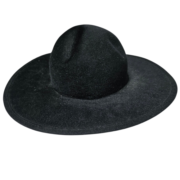 NWOT Marija Pinjuh Felted Hat